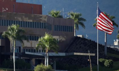 Venezuela diz que alertou EUA sobre possível ataque à embaixada em Caracas