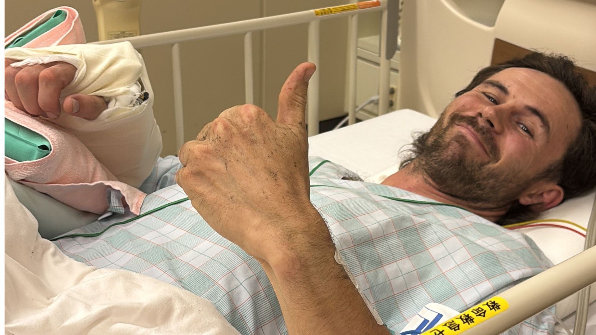 Corredor luta com urso em floresta japonesa: "Meu braço ficou destruído" • Billy Halloran