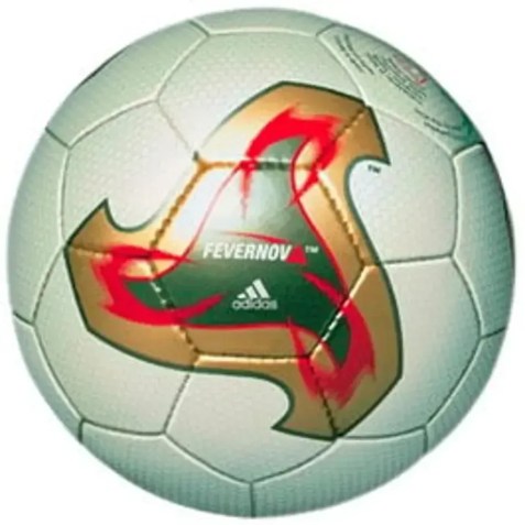 Nome da bola: Fevernova. Edição: Copa de 2002 • Reprodução / Internet