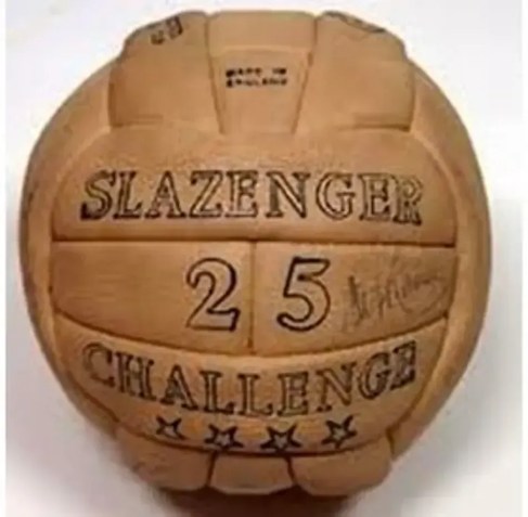 Nome da bola: Slazenger Challenge 4-Star. Edição: Copa de 1966 • Reprodução / Internet