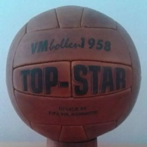 Nome da bola: Top Star. Edição: Copa de 1958 • Reprodução / Internet