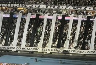 Torcida do Botafogo usa frase de Zico para provocar o Flamengo em clássico