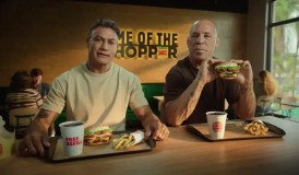 Popó e Wanderlei Silva selam união em propaganda que brinca com confusão