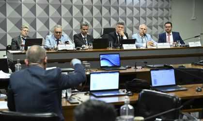Relator da CPMI do INSS quer ouvir deputado e senador
