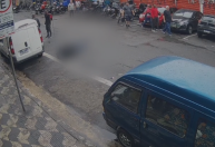 Vídeo: homem é baleado durante roubo no centro de São Paulo