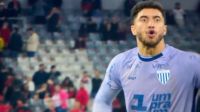 “Coxa é maior que vocês”: goleiro do Avaí provoca Athletico-PR e gera briga