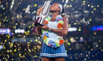 Coco Gauff se junta a Serena Williams com série histórica em quadras duras
