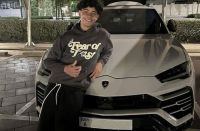 Filho de Cristiano Ronaldo ganha carro avaliado em R$ 1,6 milhão