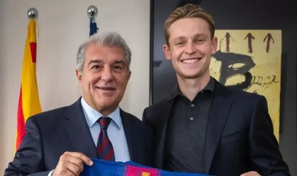 Frenkie de Jong renovou com o Barcelona até 2029