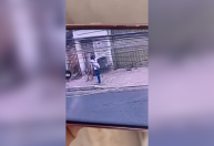 Suspeito de matar e enterrar idosa é agredido por moradores, na Grande BH