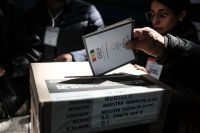 Bolívia vota em segundo turno para presidente pela primeira vez na história