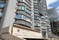 Homem dá soco em porta, simula acidente de trabalho e acaba condenado no RS