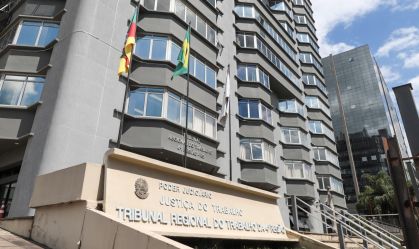 Homem dá soco em porta, simula acidente de trabalho e acaba condenado no RS