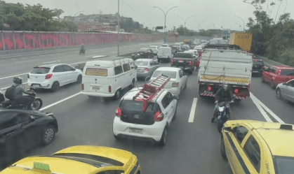 Megaoperação contra o CV fecha Linha Vermelha no RJ