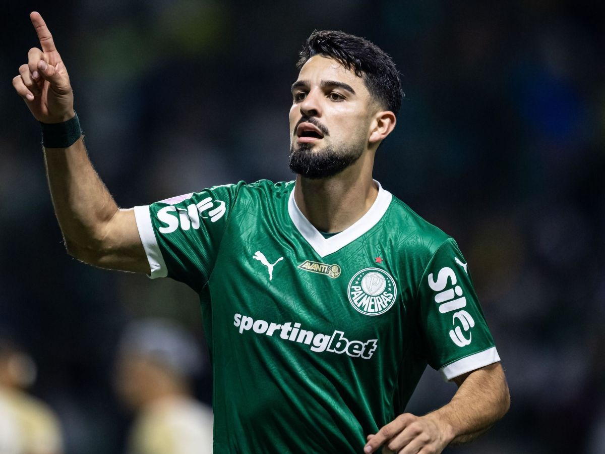 TÁ VOANDO: Flaco López se destaca e supera marca de gols de 2025