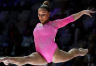 Flávia Saraiva conquista 4ª colocação no Mundial de Ginástica Artística