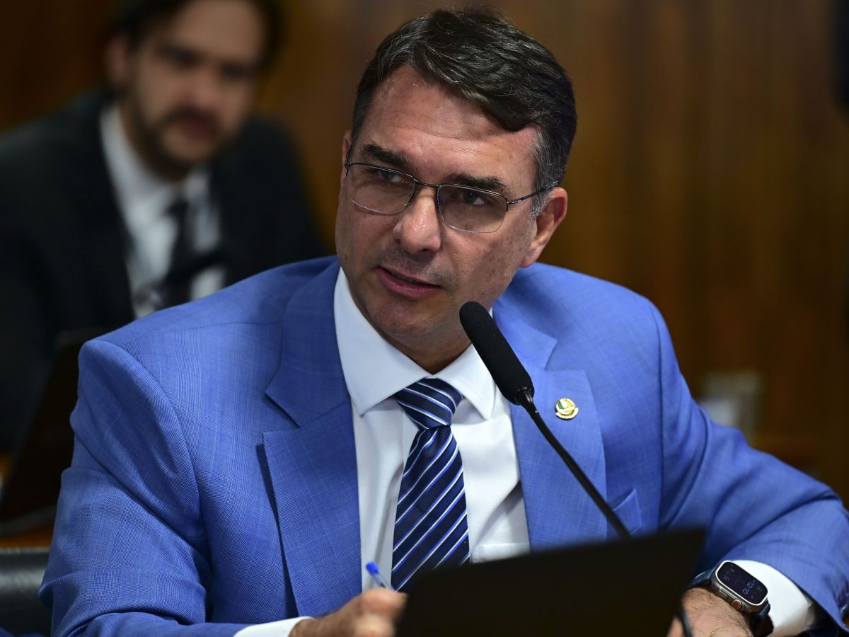 Análise: Centrão aposta na desistência de Flávio Bolsonaro | CNN Brasil