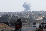 Israel volta a bombardear Gaza após dizer que cessar-fogo foi retomado