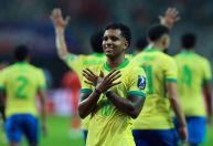 Rodrygo se destaca em volta à Seleção Brasileira e acirra disputa no ataque