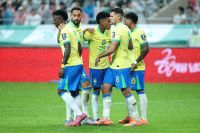 Ancelotti reage às atuações de Estêvão e Rodrygo em goleada da Seleção
