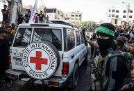 Hamas entrega mais dois caixões de reféns à Cruz Vermelha, diz Israel