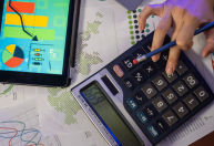 Juros altos travam o crescimento do Brasil