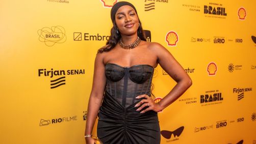 Iza prestigia estreia de "O Agente Secreto", no Festival do Rio