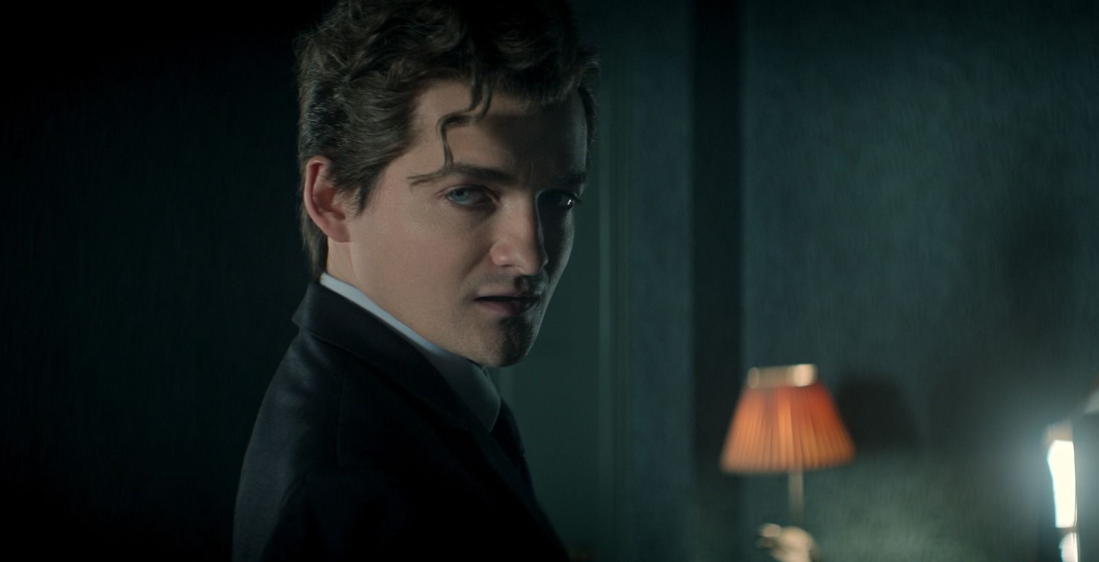 Jack Gleeson, o temido Rei Joffrey de Game of Thrones, desembarca no Brasil para o Sana 2026