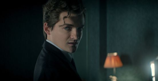 Jack Gleeson, o temido Rei Joffrey de Game of Thrones, desembarca no Brasil para o Sana 2026