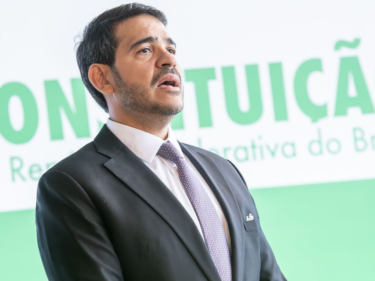 Com ajuda de Mendonça, Lula acredita em traições em votação de Messias | Blogs | CNN Brasil