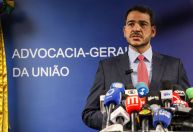 Reunião de Messias com frente evangélica enfrenta resistência, afirma Viana