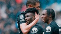 Tottenham vence fora de casa e segue na cola do Liverpool