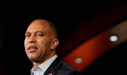 Perdoado pela invasão do Capitólio é acusado de ameaçar líder democrata