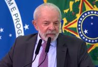 Lula embarca para Malásia sem anunciar substituto de Barroso no STF