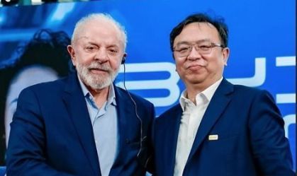 Lula diz que Deus existe, "mesmo para os chineses"