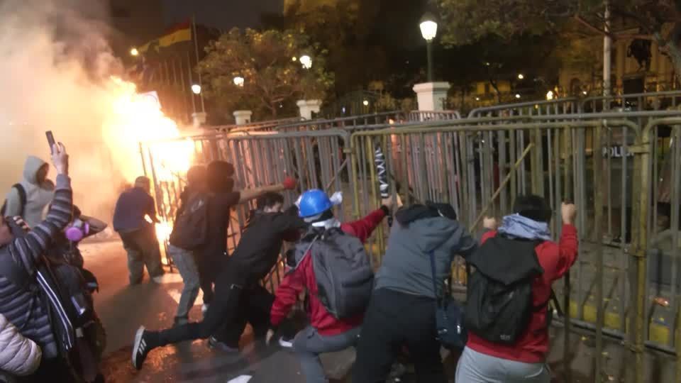 Manifestantes da Geração Z protestam contra novo presidente interino do Peru