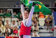 Maria Clara Pacheco é campeã e Brasil leva ouro no taekwondo após 20 anos