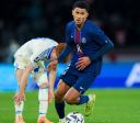 PSG empata com o Strasbourg e segue líder graças a gol de Mayulu