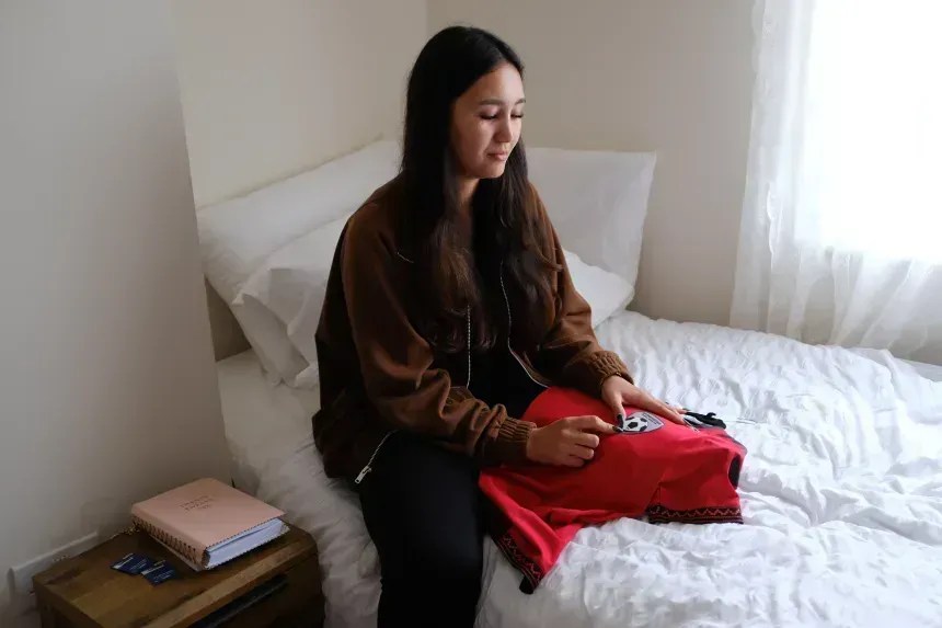 Narges Mayeli em seu quarto • CNN