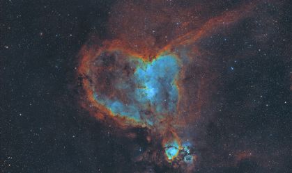 fotografia-astronomica-de-ronald-brecher-que-apresenta-a-nebulosa-do-coracao-em-paleta-foraxx