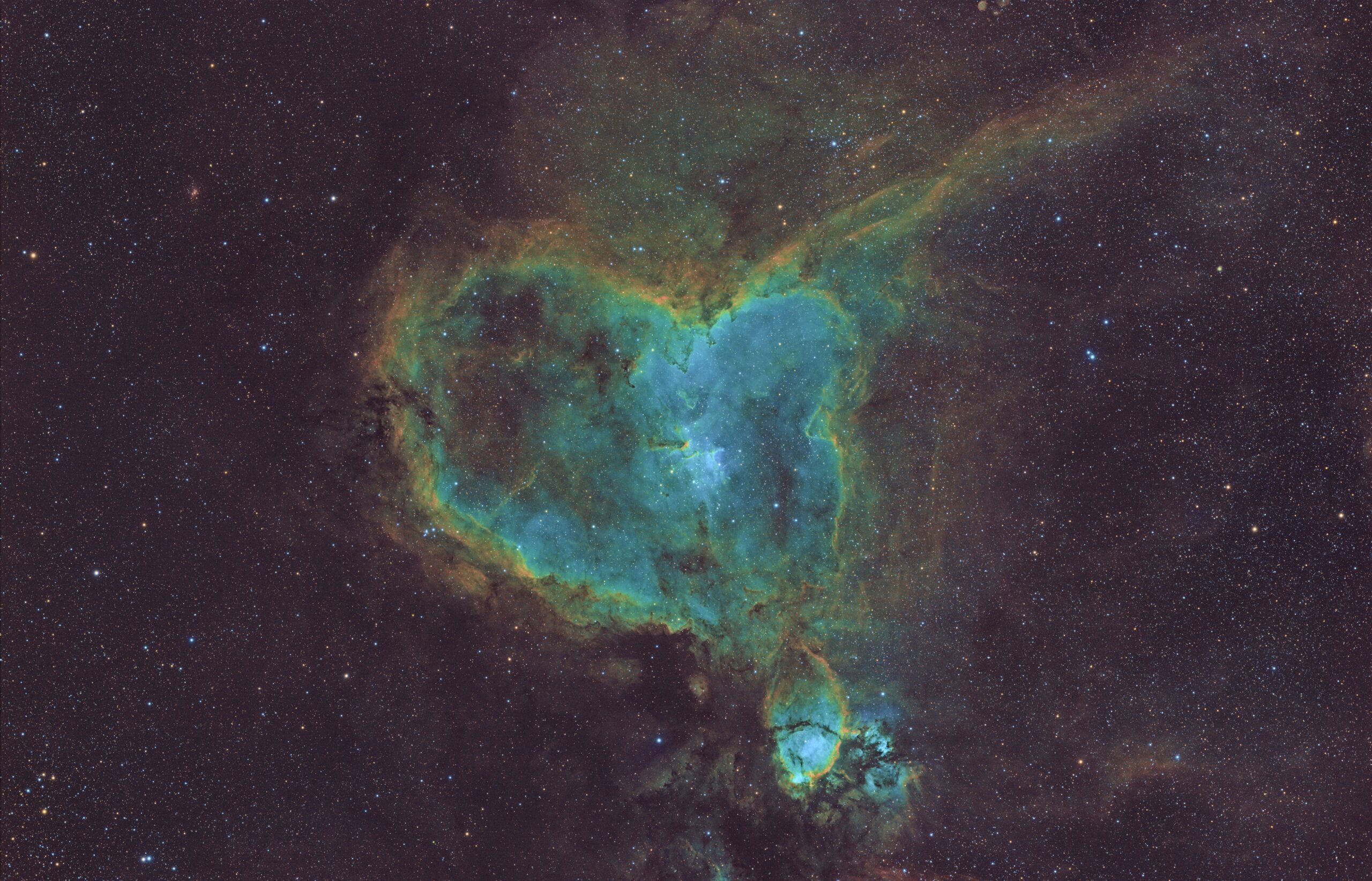 Nebulosa do Coração com a paleta de cores Hubble • Ronald Brecher