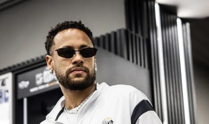 Ídolo do Palmeiras defende Vitor Roque após post homofóbico, e Neymar reage