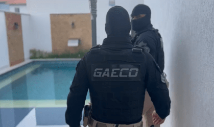 Mulher e filho do deputado Binho Galinha são presos em Salvador