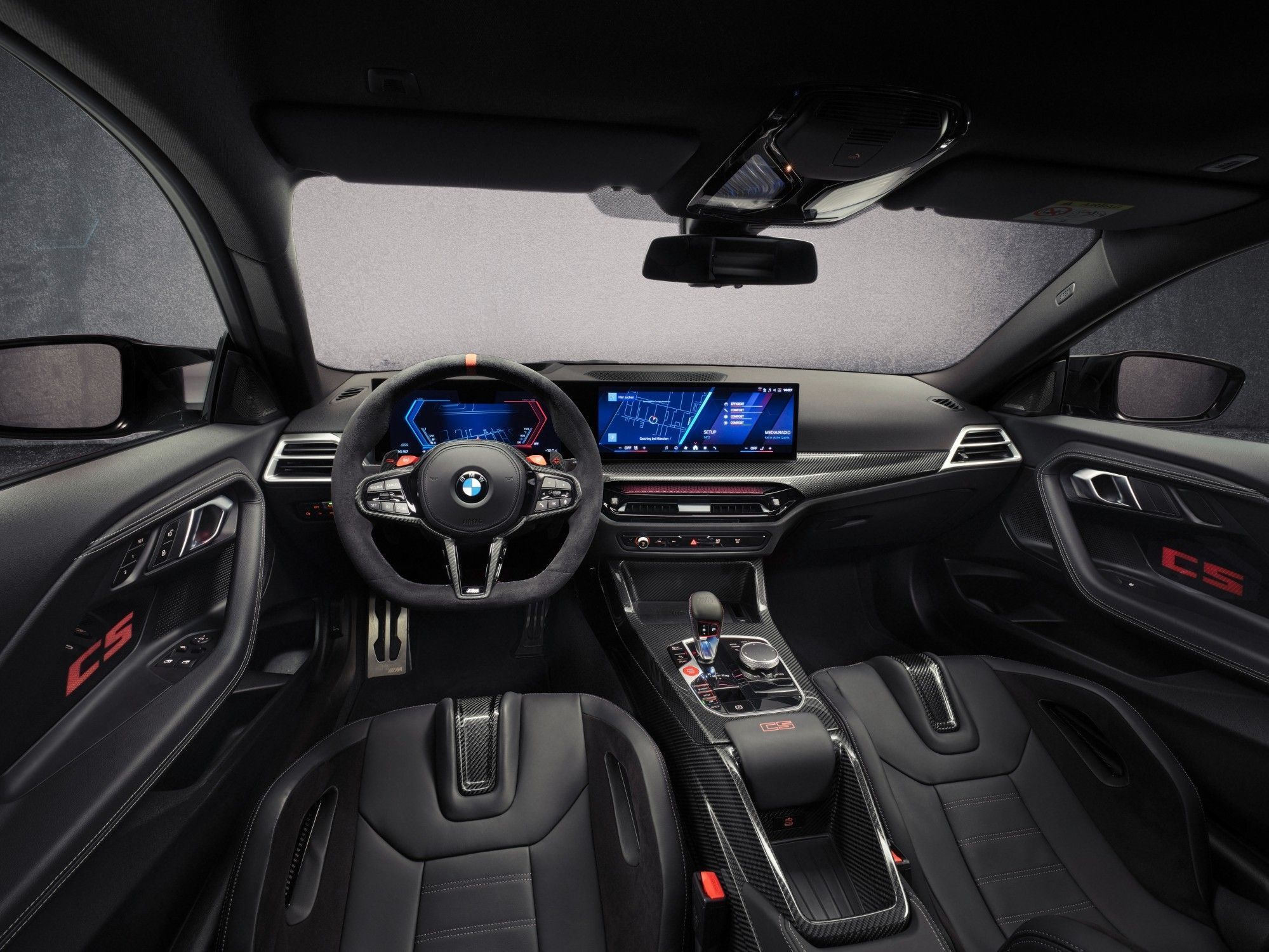 Interior mecla luxo e fibra de carbono • BMW/Divulgação