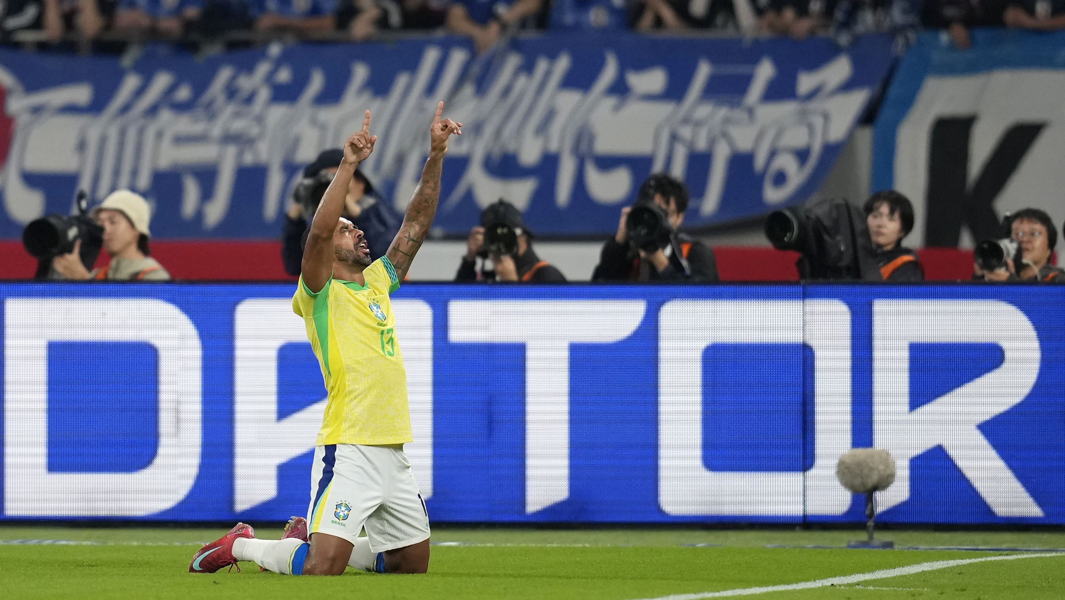 Paulo Henrique marca seu primeiro gol pelo Brasil