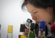 Perícia confirma metanol em bebidas de duas distribuidoras em SP