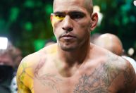 Poatan abrirá mão do cinturão dos meio-pesados do UFC, diz Dana White