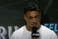 Popó chora, anuncia aposentadoria e lamenta briga com Wanderlei Silva
