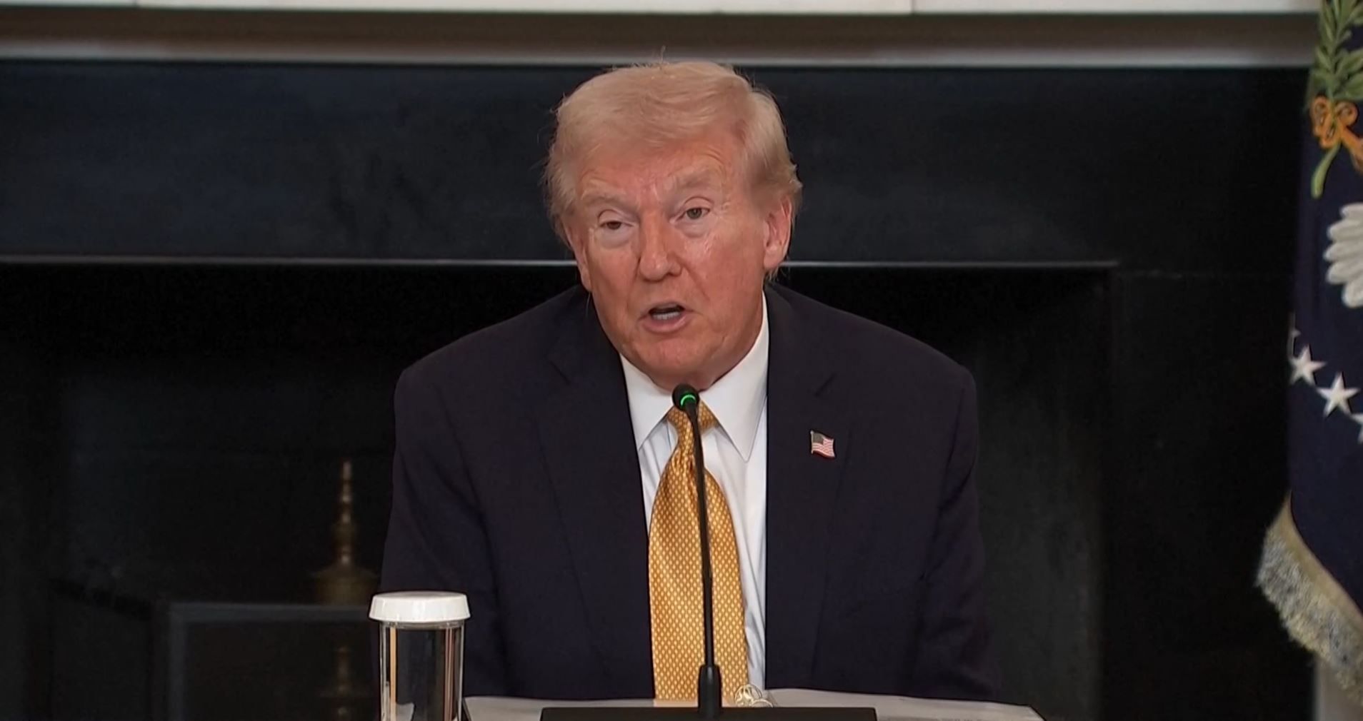 Presidente Donald Trump faz discurso na Casa Branca sobre trabalho contra cartéis