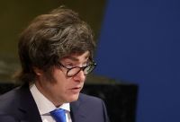 Congresso da Argentina revoga vetos de Milei em meio a protestos